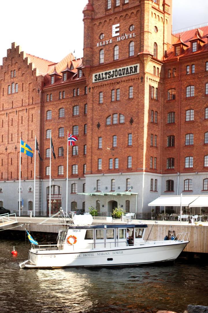 Elite Hotel Marina Tower, how it began