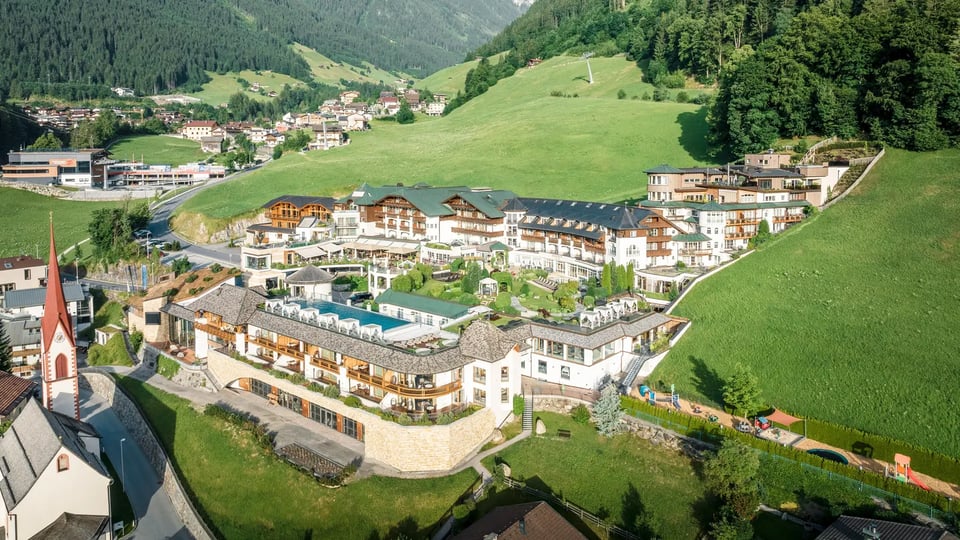 STOCK resort, how it began