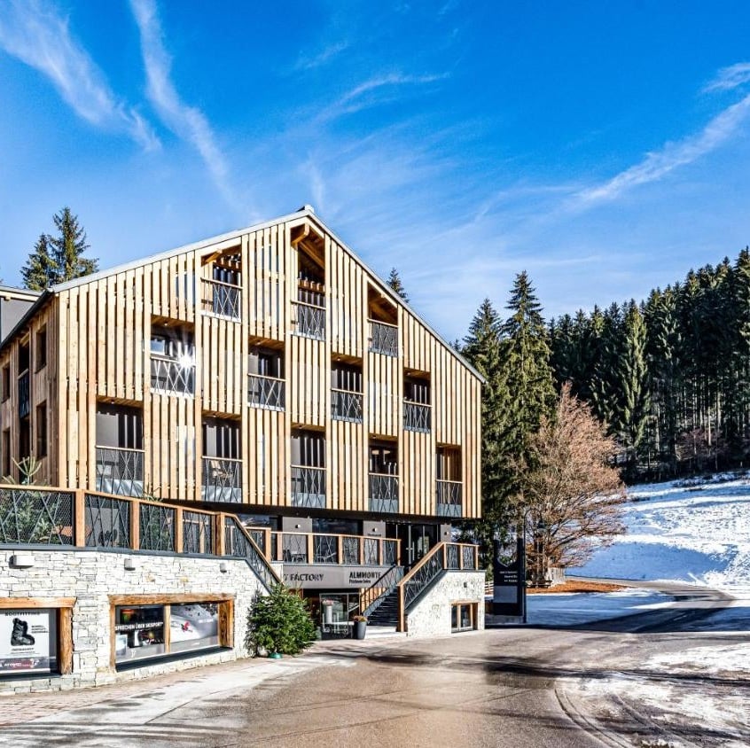 ALMMONTE PRÄCLARUM SUITES, how it began