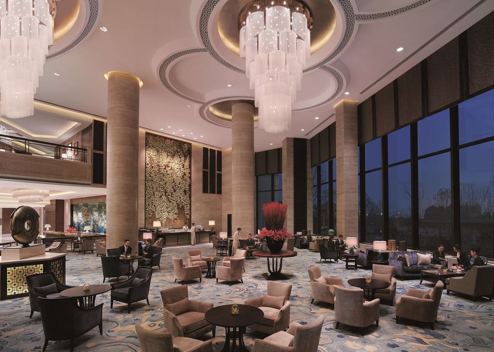 Shangri-La Hotel