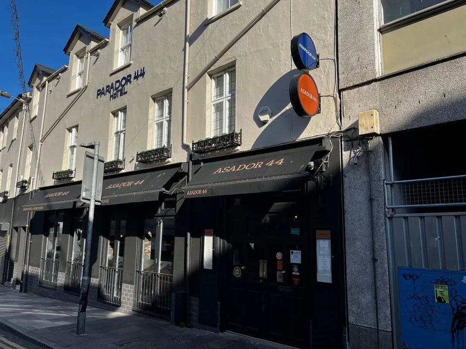 Parador 44, how it began