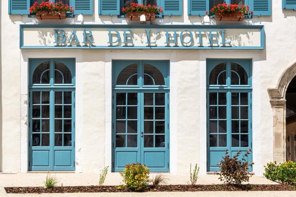 Hotel De La Poste D'avallon, how it began