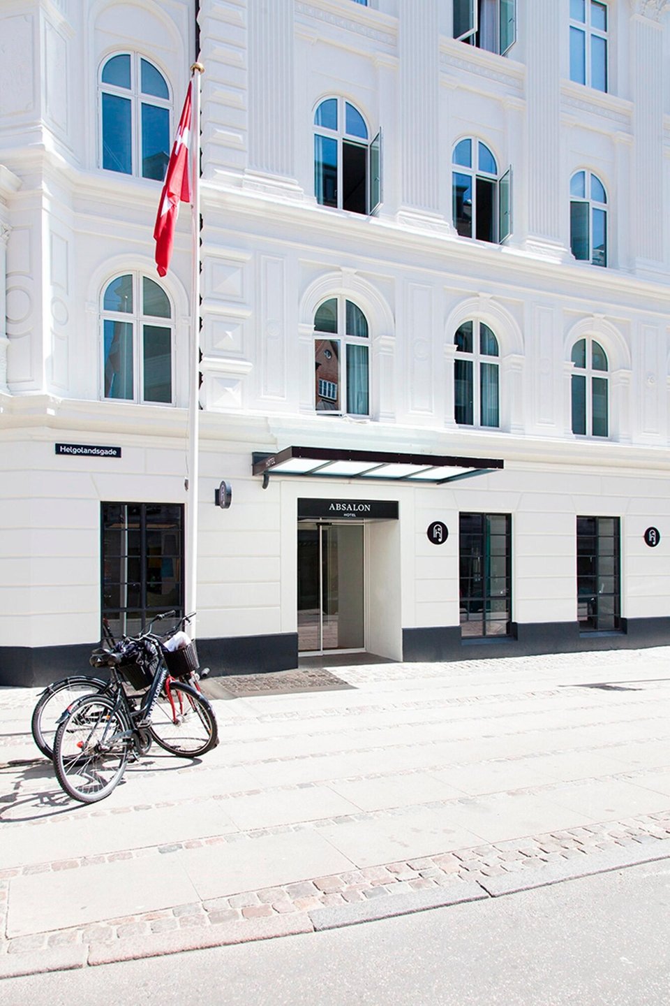 Absalon Hotel, how it began