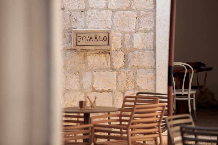 Pomâlo Inn, how it began