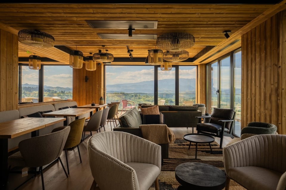 The Pines Bucegi Lodge
