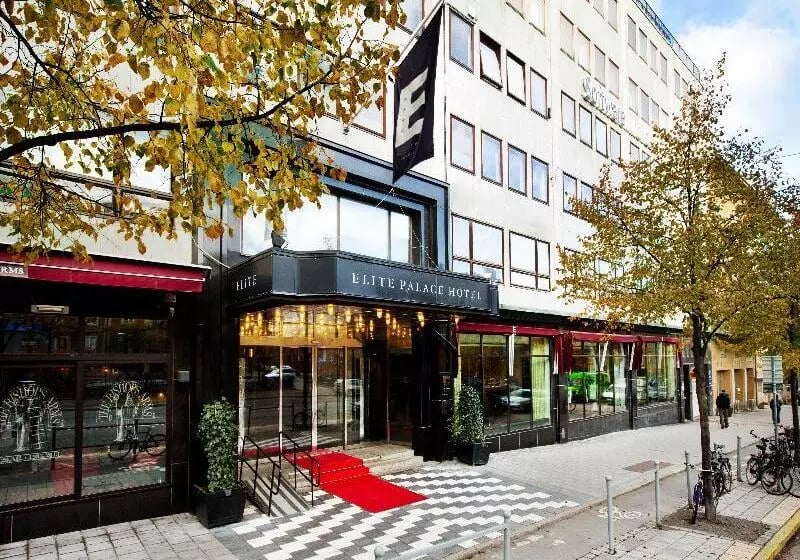 Elite Palace Hotel, how it began