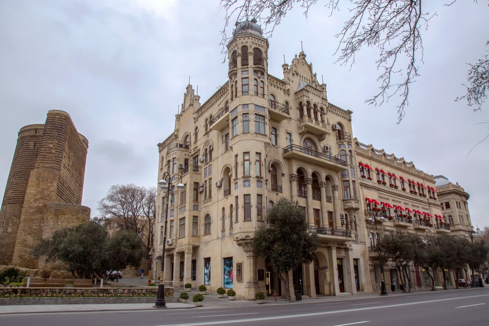 Art Gallery Hotel, how it began