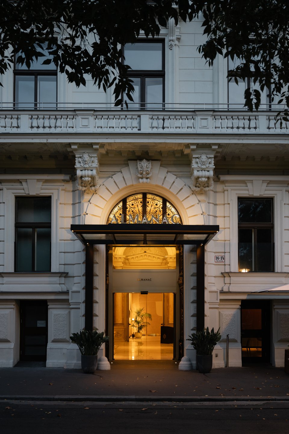 Almanac Palais Vienna, how it began