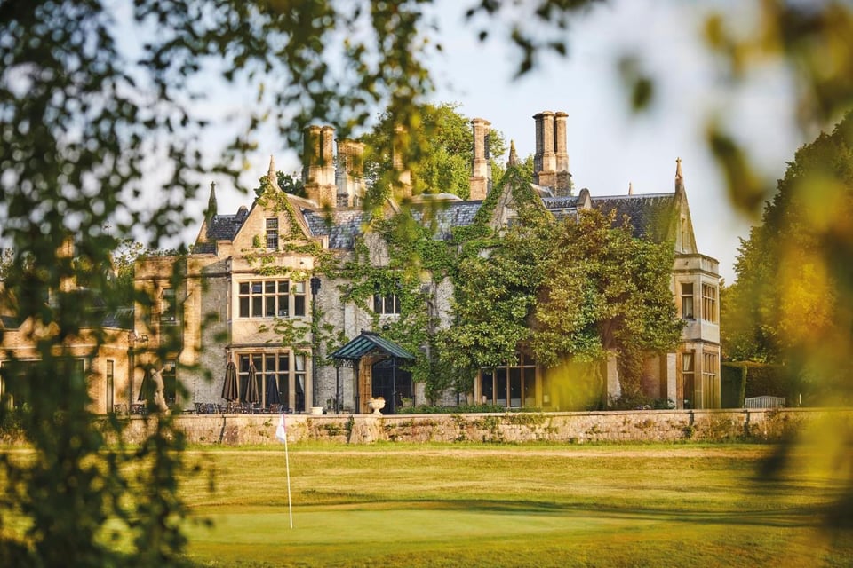 Foxhills Country Club – Golf Club & Resort, how it began