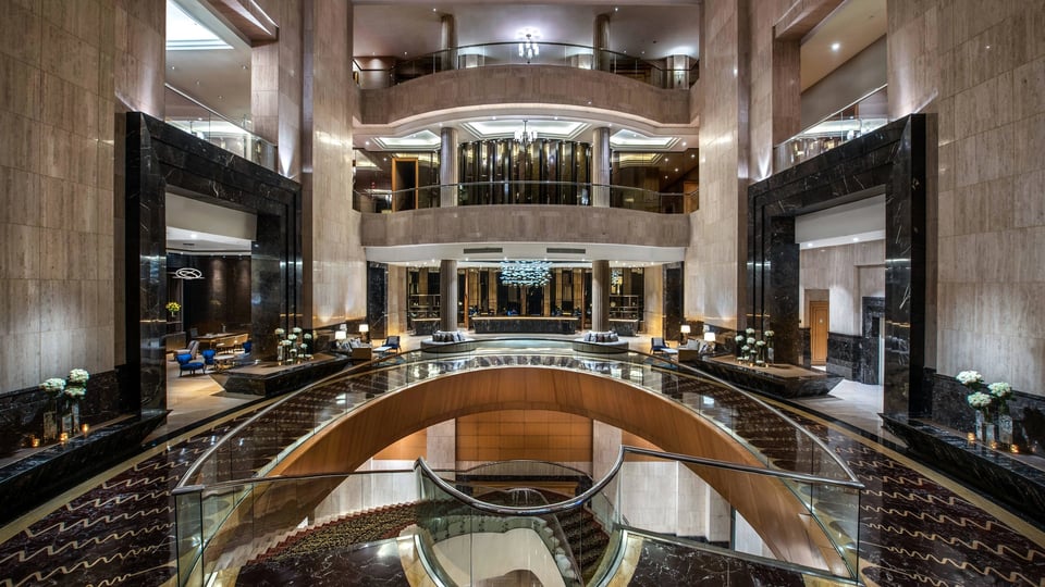 The Ritz-Carlton Jakarta, Mega Kuningan