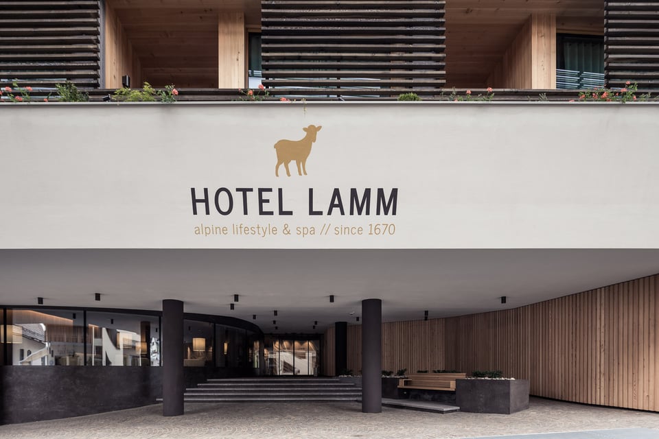 Hotel Lamm, how it began