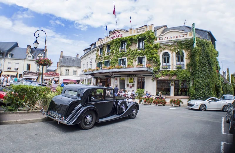 Hôtel de France - Restaurant le relais de Ronsard, how it began