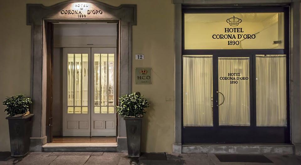 Hotel Corona D'oro, how it began