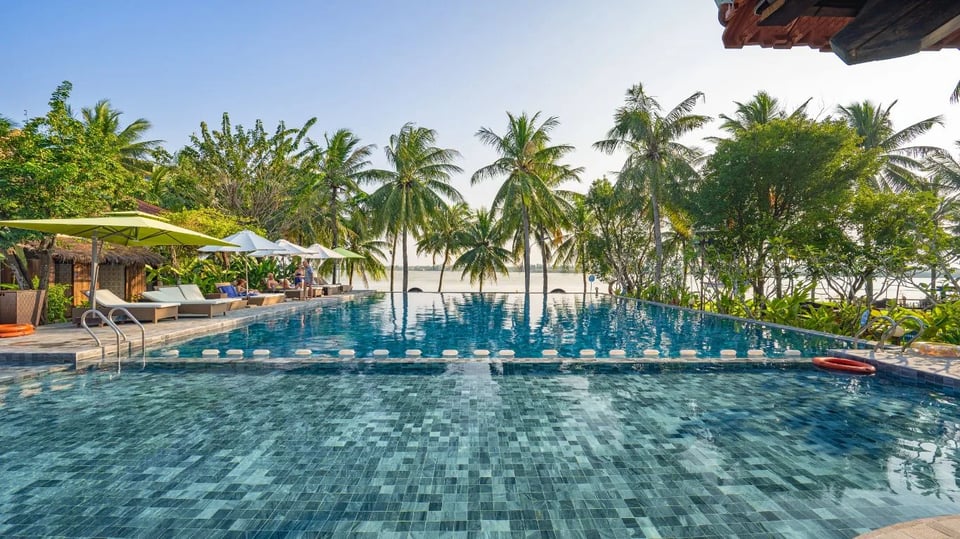 Vinh Hung Riverside Resort & Spa