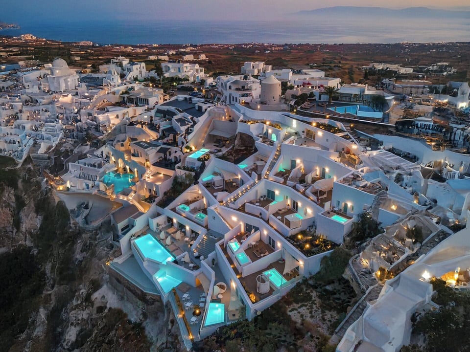 Saint Santorini, how it began