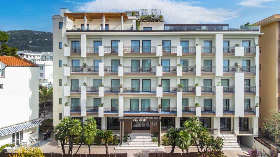 Ara Maris Hotel Sorrento, how it began