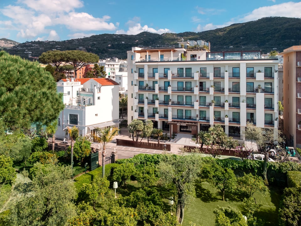 Ara Maris Hotel Sorrento, how it began