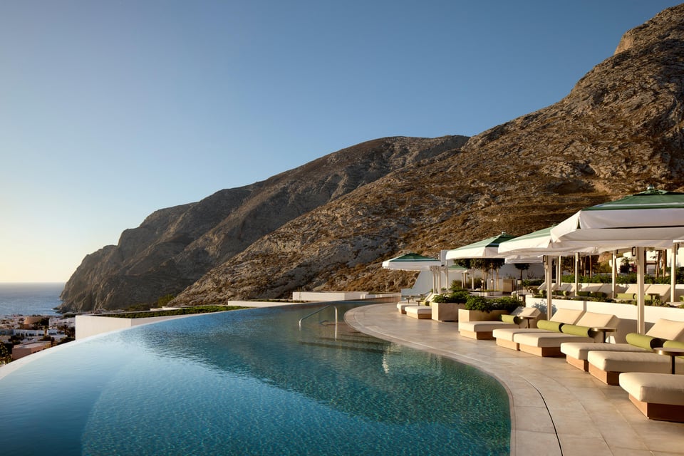 Sandblu Santorini, LXR Hotels & Resorts