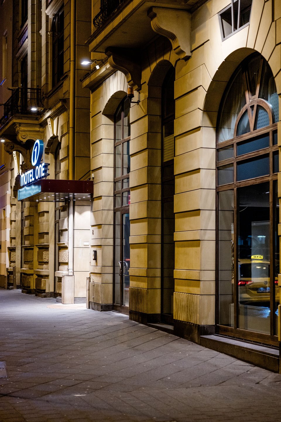 Hotel Motel One Frankfurt-Hauptbahnhof, how it began