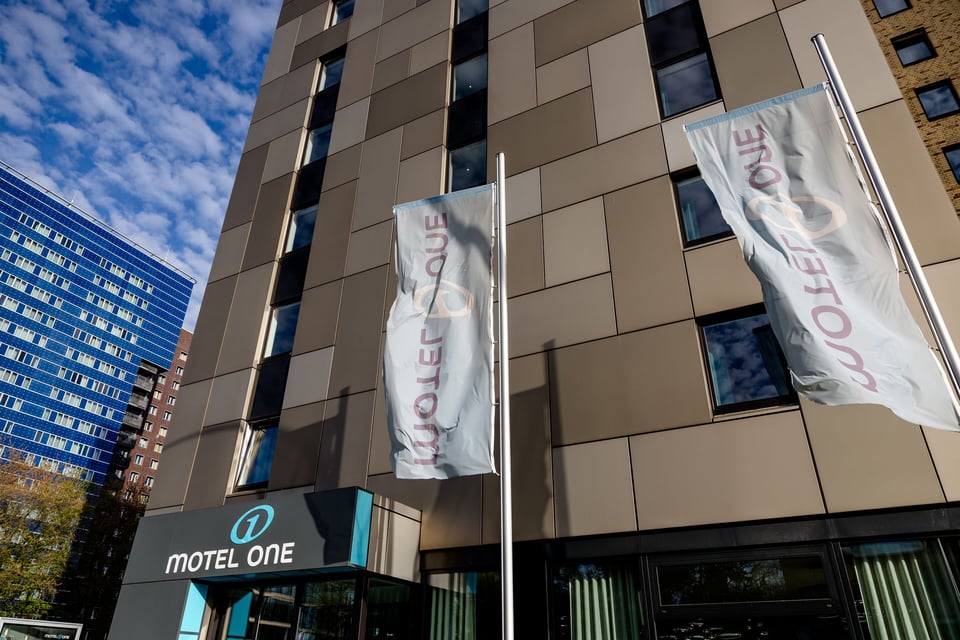 Hotel Motel One Hamburg-Alster, how it began