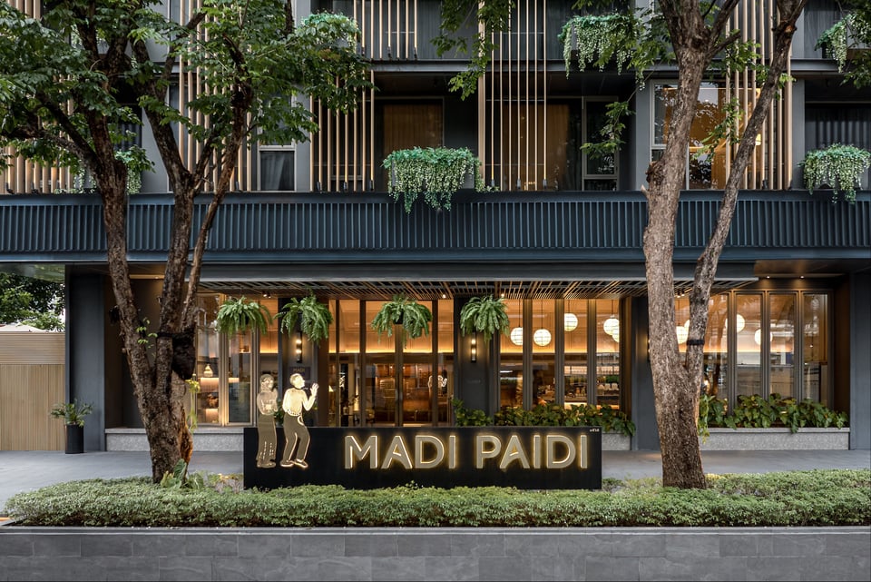 Madi Paidi Bangkok Autograph Collection