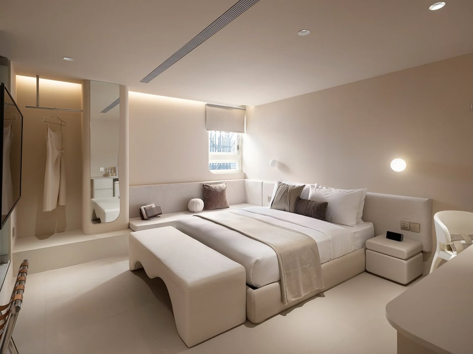 LORE HOTEL