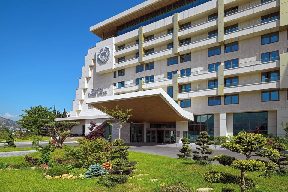 Sheraton Grand Tbilisi Metechi Palace, how it began