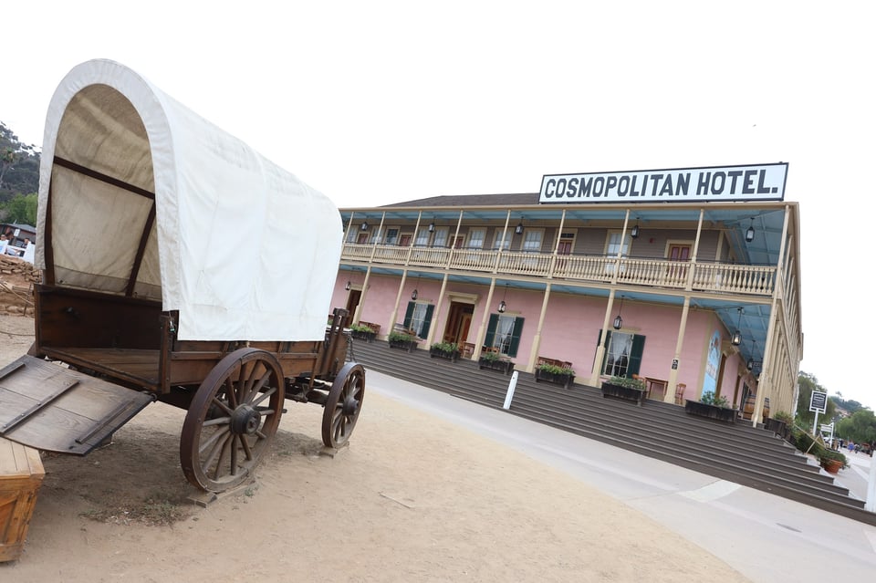 Cosmopolitan Hotel and Restaurant