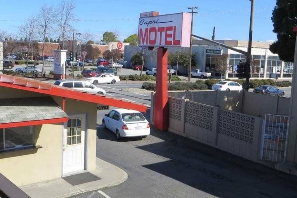 Capri Motel