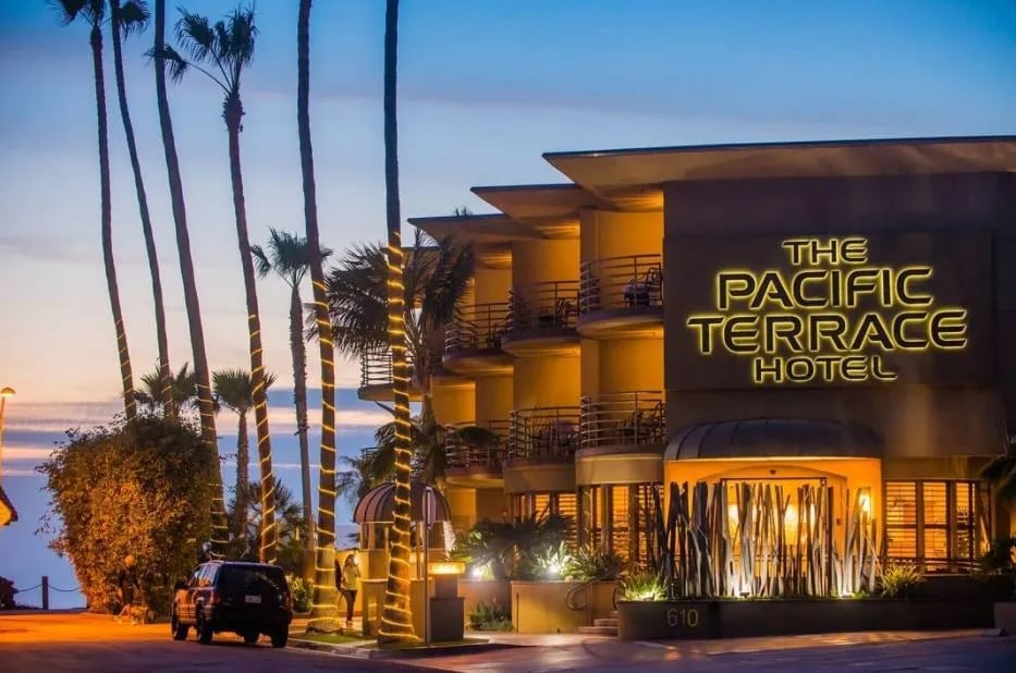 Pacific Terrace Hotel, how it began
