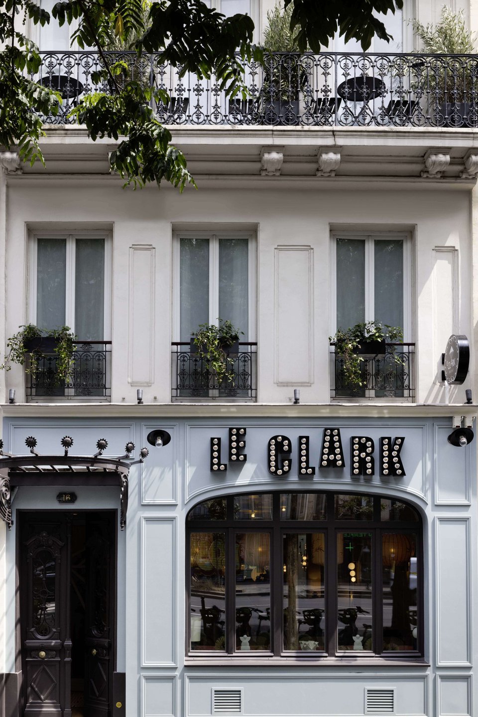 Le Clark Hotel, how it began