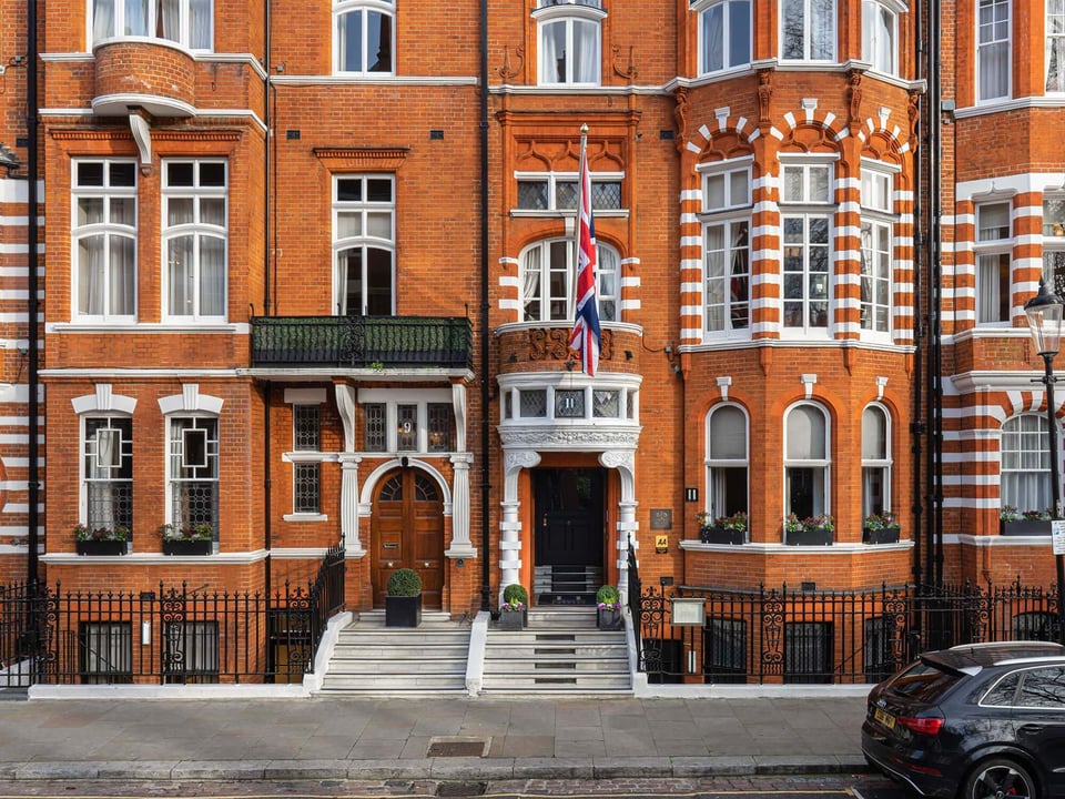 11 Cadogan Gardens
