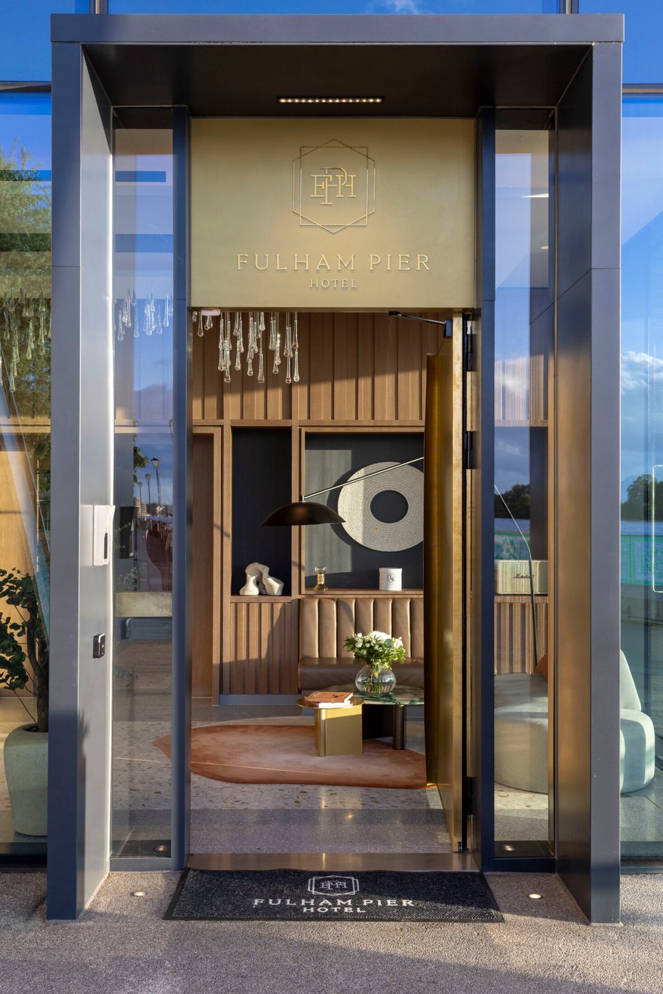 Fulham Pier Hotel, how it began