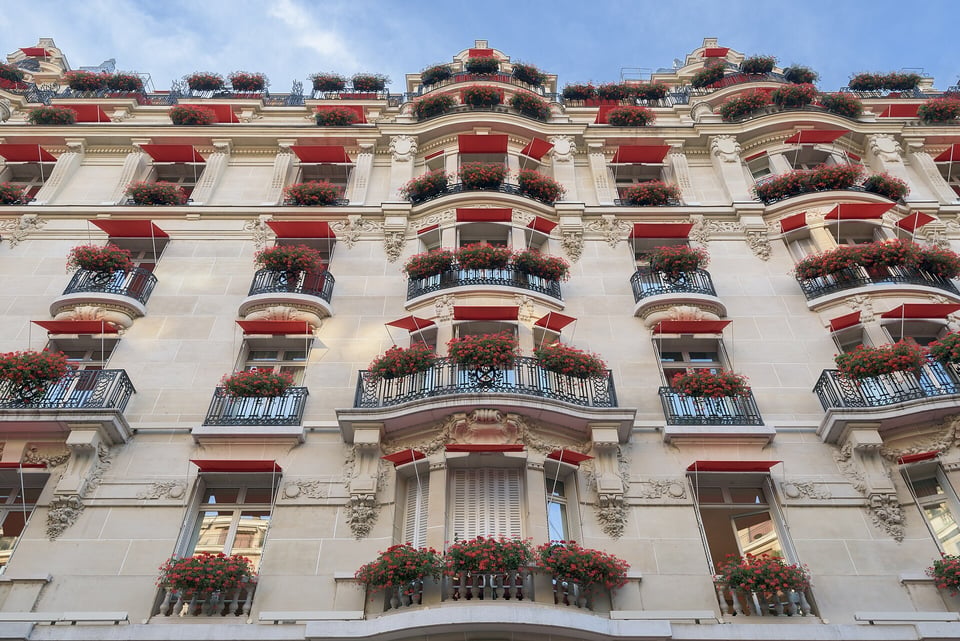 Hôtel Plaza Athénée, how it began