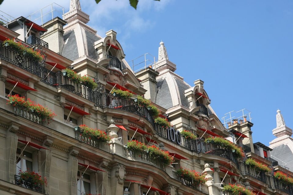 Hôtel Plaza Athénée, how it began