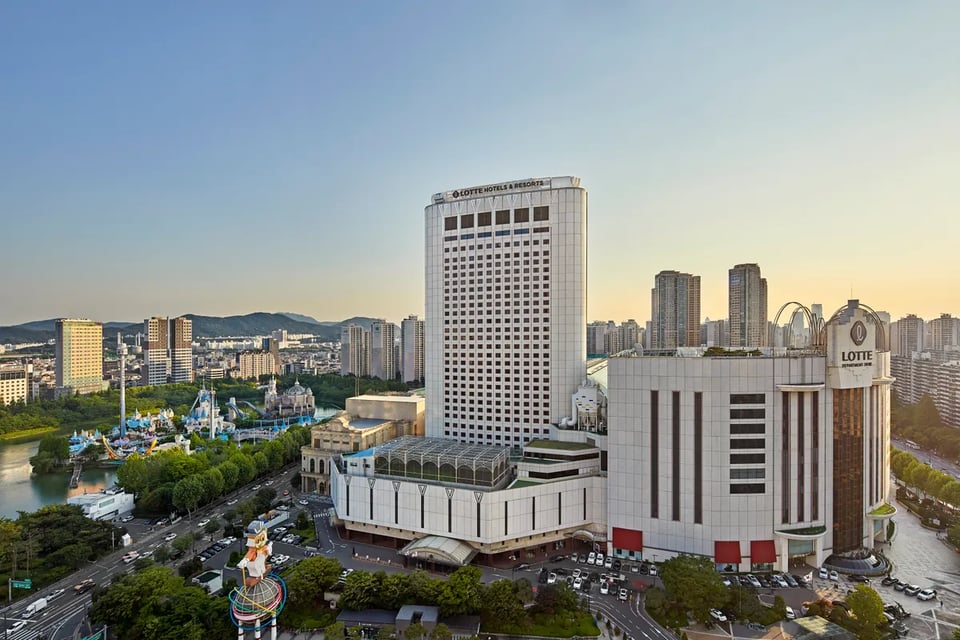 Lotte Hotel World, how it began