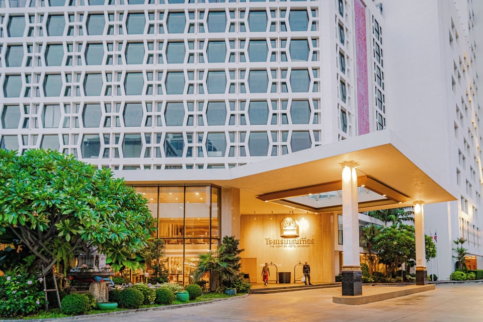 Montien Hotel Surawong Bangkok, how it began