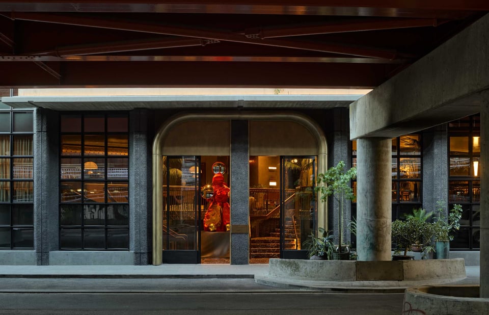 Hannah St Hotel, how it began