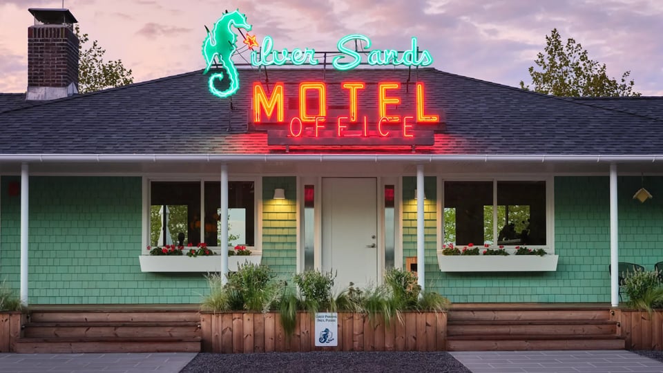 Silver Sands Motel & Beach Bungalows
