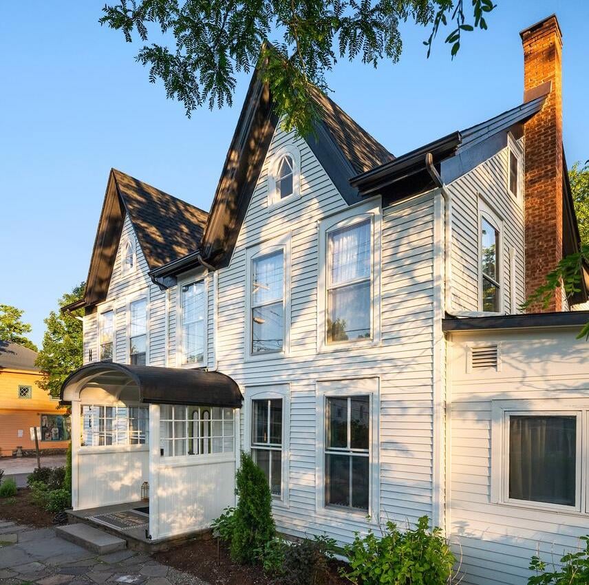Twin Gables of Woodstock, how it began
