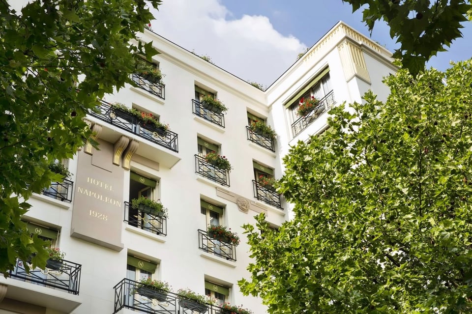 Hotel Napoleon, how it began
