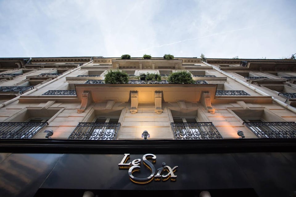 Hôtel Le Six, how it began