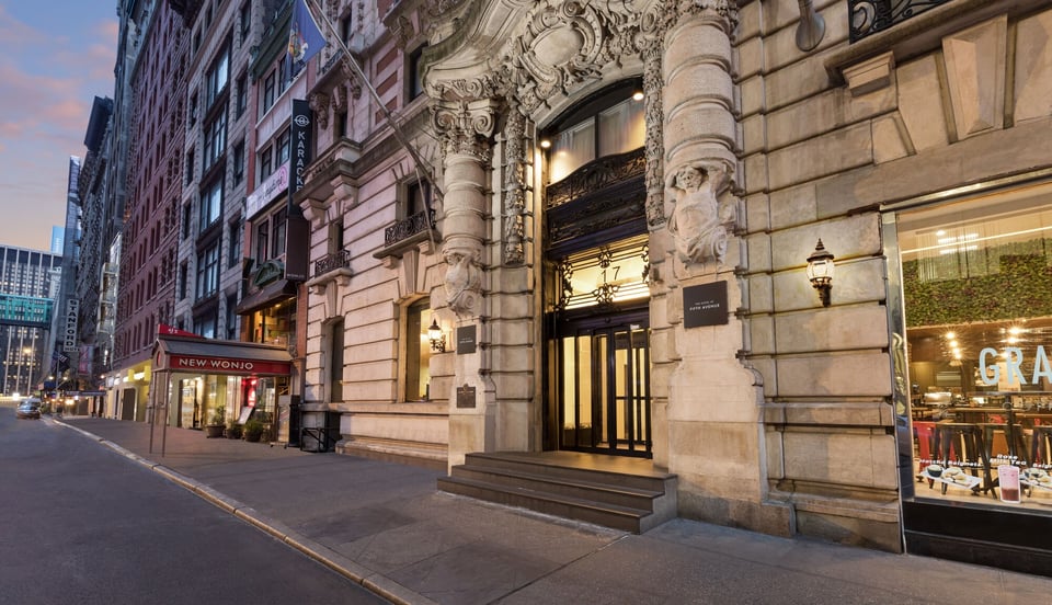 The Hotel at Fifth Avenue
