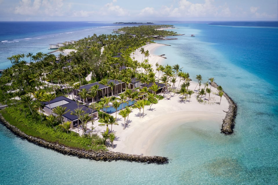 The Ritz-Carlton Maldives, Fari Islands, how it began