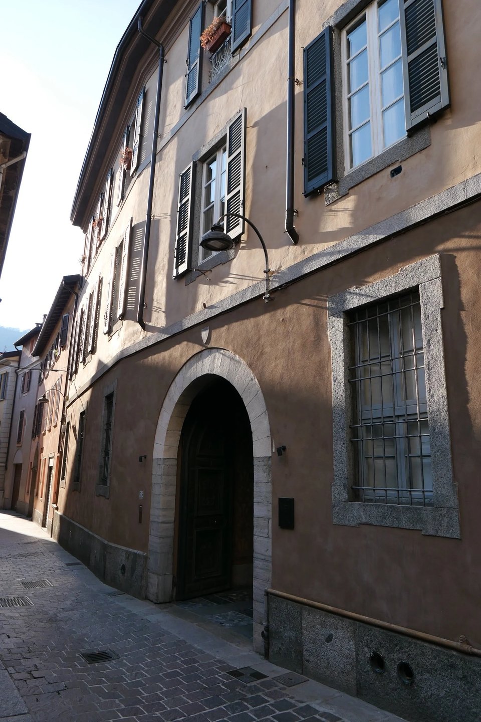 Palazzo Albricci Peregrini, how it began