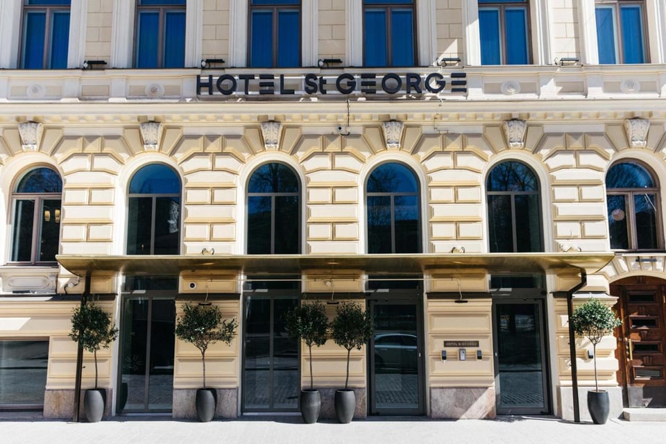 Hotel St. George, how it began