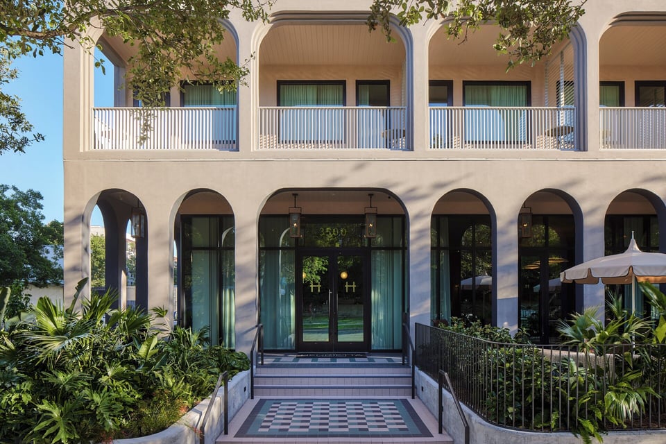Hotel Henrietta, how it began