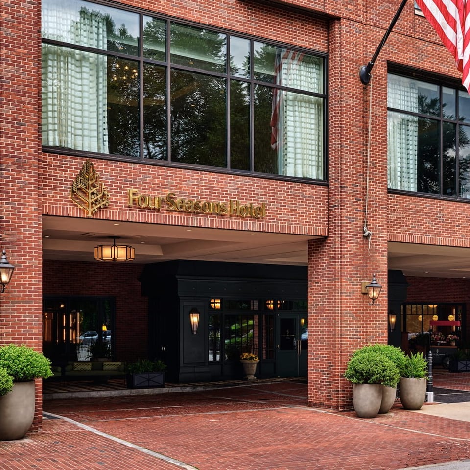 Four Seasons Hotel Boston, how it began