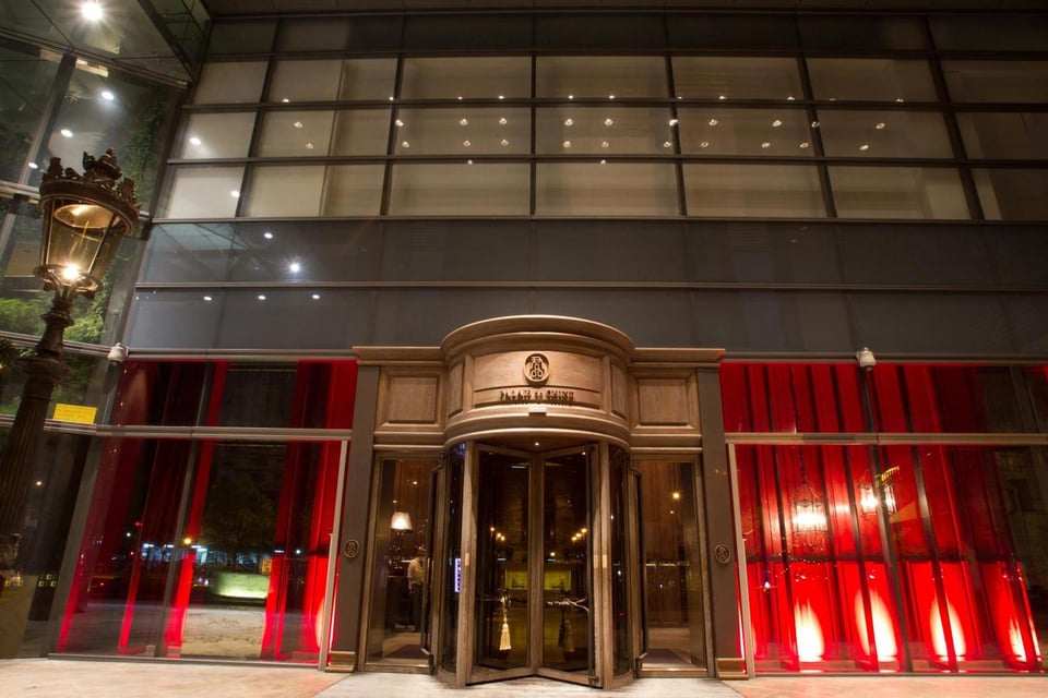 Palais de Chine Hotel, how it began