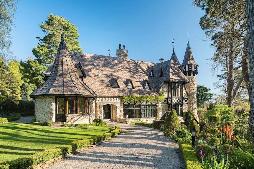 Thorngrove Manor House, how it began